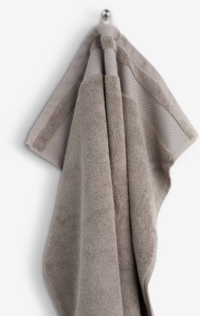 NORA guld håndklæde NORA 50x100cm grå