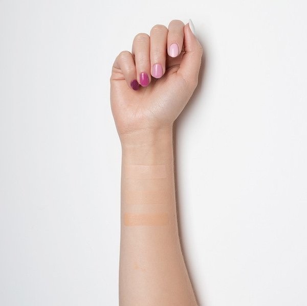 Paese Nanorevit Brightening Concealer, korektor rozświetlajacy, 01 light beige, 8,5 ml