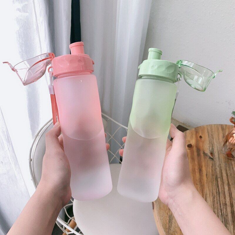 Butelka na wodę 700 ml, przenośna, sportowa, bezpieczna, plastikowa, antypoślizgowa, szczelna, prezent dla studentów, kubek do picia, z logo