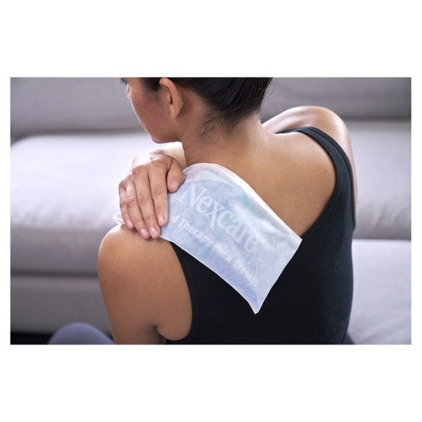Nexcare ColdHot Therapy Pack Classic, zimno-ciepły okład żelowy wielokrotnego użytku, 11 cm x 26 cm, 1 szt.