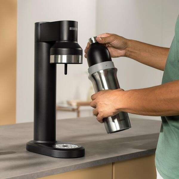 Brita, sodaTrio, butelka ze stali nierdzewnej 0,9l, czarna, 1 szt.