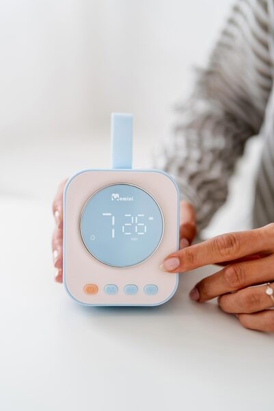 Momini TwinPump, bezprzewodowy 4-fazowy laktator elektryczny, 2 szt.