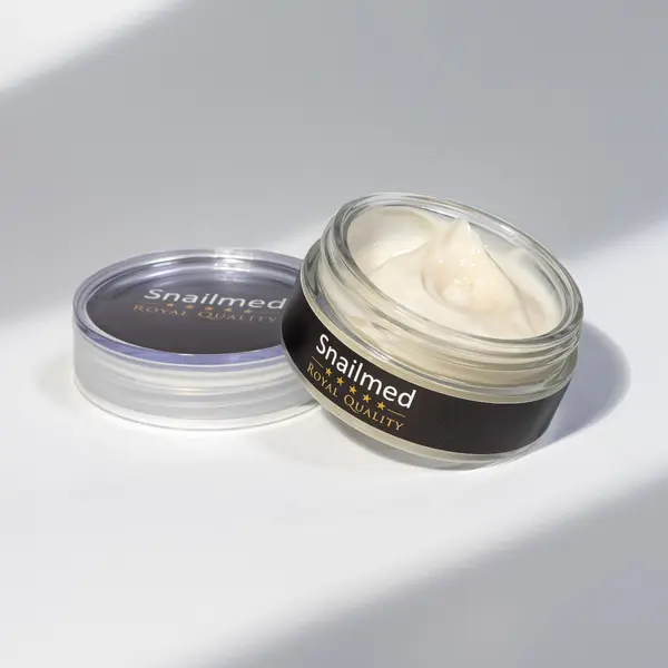 Snailmed, przeciwstarzeniowy krem do twarzy z naturalnym śluzem ślimaka z kwasem hialuronowym oraz olejkiem z awokado, 50 ml