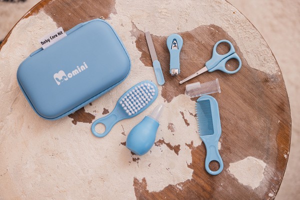 Momini, akcesoria do pielęgnacji dziecka, kolor niebieski, 1 zestaw