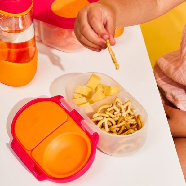 B.box Snackbox szczelny pojemnik na jedzenie i przekąski dla dzieci Strawberry Shake, 1 szt.