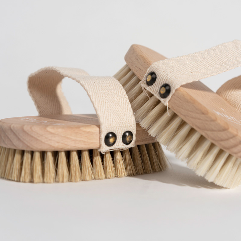 Dr. Barbara Sturm Anti-Cellulite Body Brush Medium