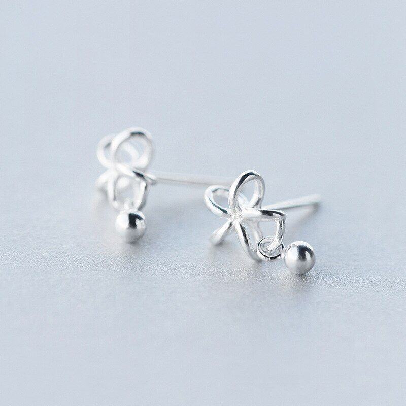 MloveAcc – Boucles d'oreilles puces en forme de fleur 100 % argent sterling 925 véritable pour femme – Bijou fantaisie tendance – Nouveauté 2019