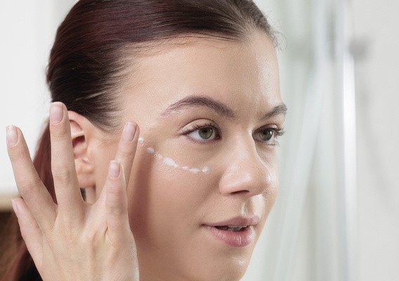 Ziaja Med, żel pod oczy korygujący cienie, 15 ml