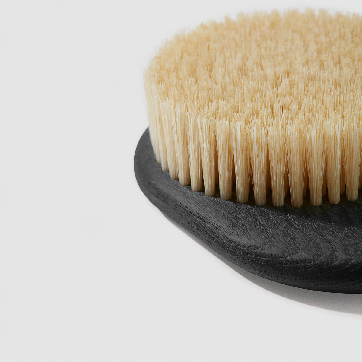Nuori Smoothing Body Brush Black