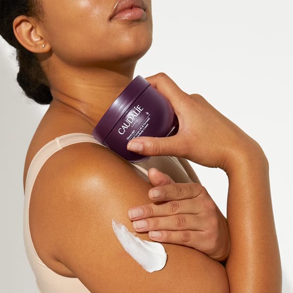 Caudalie Vinosculpt, liftingująco-ujędrniający balsam do ciała, 250 ml