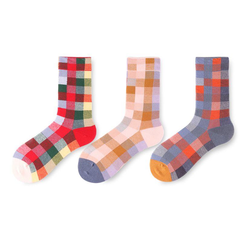 Skarpetki damskie w kratę France Plaid Cotton Standard Gradient Color Relent Online Celebrity College Skarpetki modne w literaturze i sztuce